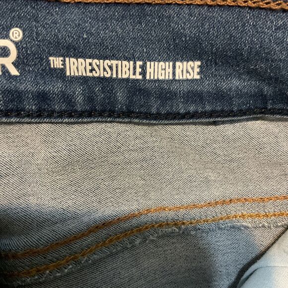 WallFlower High-Rise Skinny Capri Jeans, 17" Inseam, Holly - Picture 5 of 6